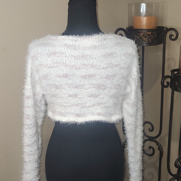 Blue Blush Soft‎ White Fuzzy Sweater - Picture 2 of 5